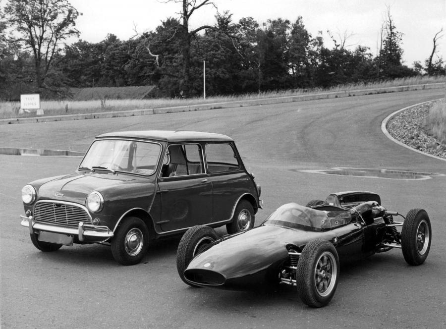  Austin Mini Cooper (ADO15) 1961 года  (фото 3 из 5)